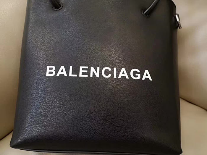 BALENCIAG巴黎世家 有掛件 18新款 粒面頭層小皮手提袋 單肩斜挎包  BL1600